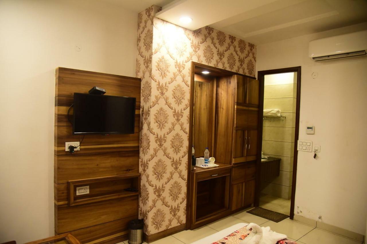 Hotel D S Inn Amritsar Eksteriør bilde